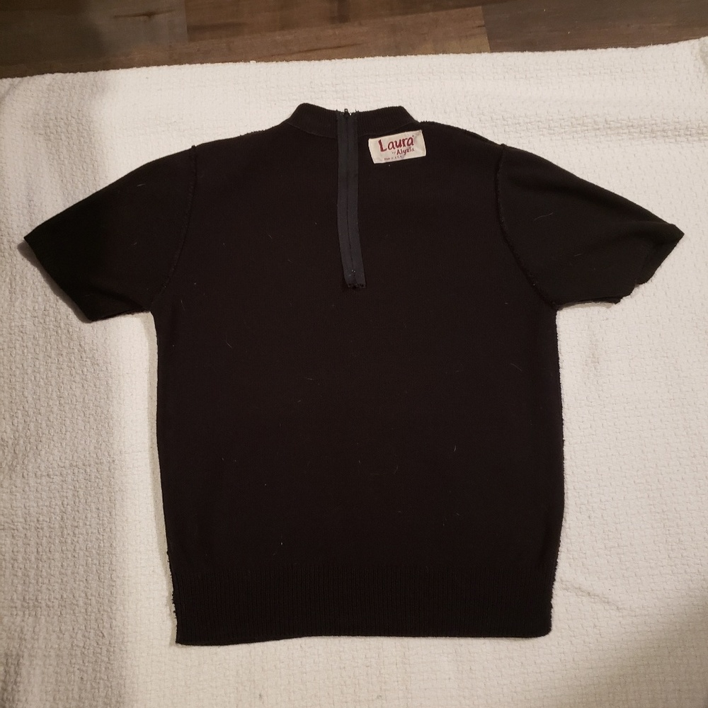 Laura by Alezia Black short sleeve sweater